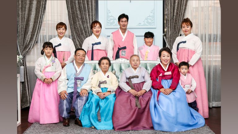 Read more about the article संपत्ति, स्वास्थ्य और खुशी के बारे में सभी जवाब मेरे मसीही जीवन में पाए जा सकते हैं।(“All answers about money, health, and happiness could be found in my Christian life!”)